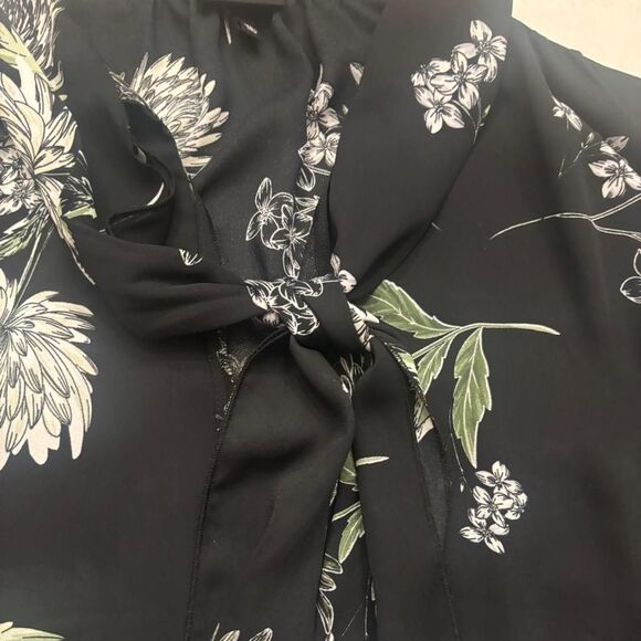 Who What Wear Dark Green & White Floral Silk Blouse | Bow Tie Neck | Size XL - Picture 3 of 5